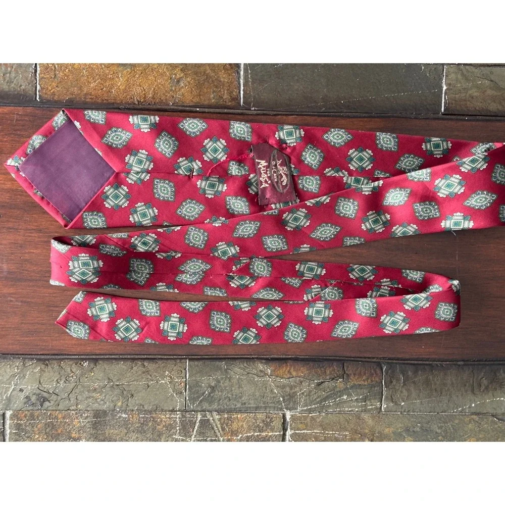 GJCAHN for Muse's silk mens necktie‎ red green paisley vtg 80s handmade USA